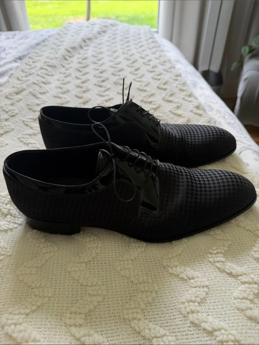 Louis Vuitton sleek louis